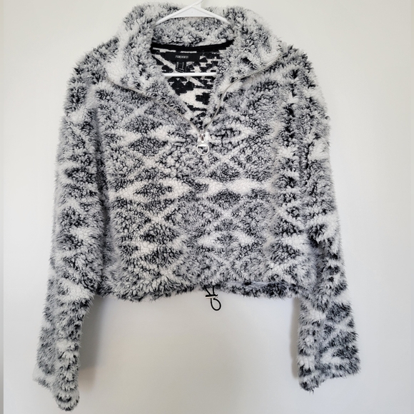 Forever 21 Sweaters - Fuzzy Cropped Quarter Zip